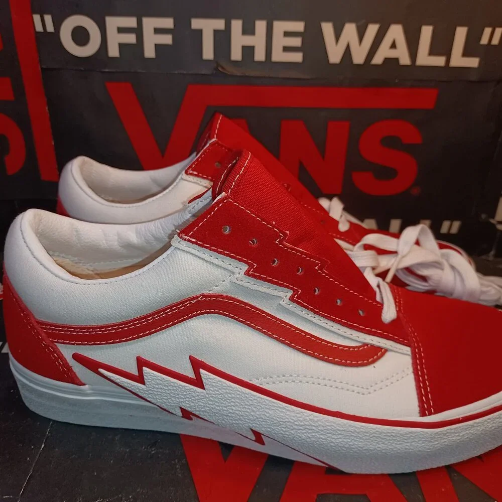 Vans Men's U.S. Size 12 Old Skool Bolt Red/White Classic Suede VN0009Q56RT Rare